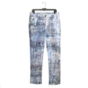 Chico's Platinum Tie Dye Size 8 Light Cloudy Mist blue white tapered leg Jeans